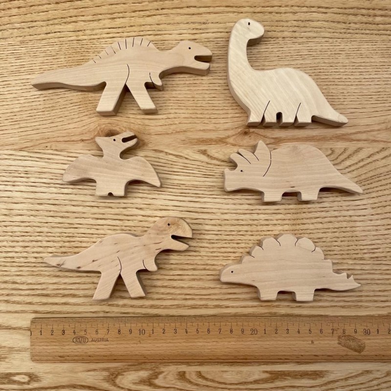 Dinosaurier aus Holz