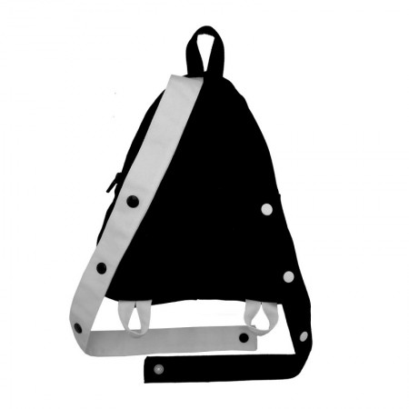 3D SET – Dreieck-förmiger Rucksack inkl. 3D Spielzeug